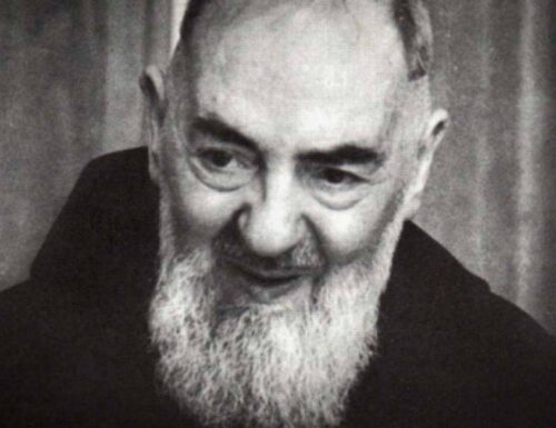 Come pregare la Madonna: i consigli di Padre Pio